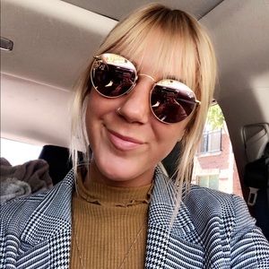 Meet your Posher, Rose